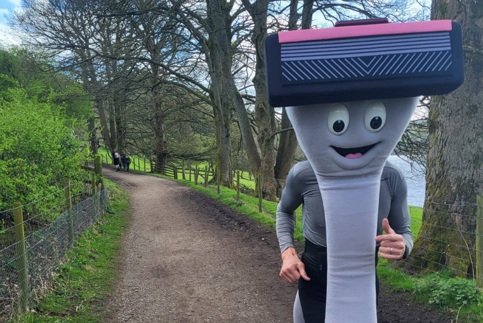 Pc Razor Mascot FFS Beauty Founder to Run London Marathon as Giant Razor! 🪒